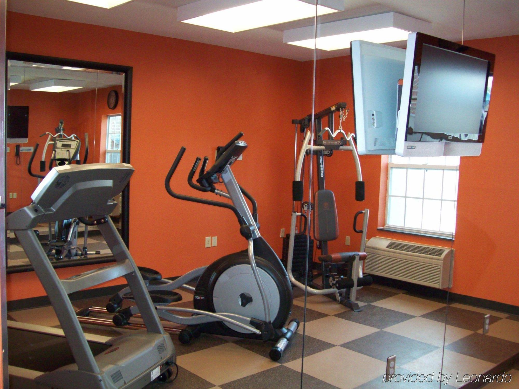 Holiday Inn Express Hotel & Suites North Kansas City By Ihg Facilities photo