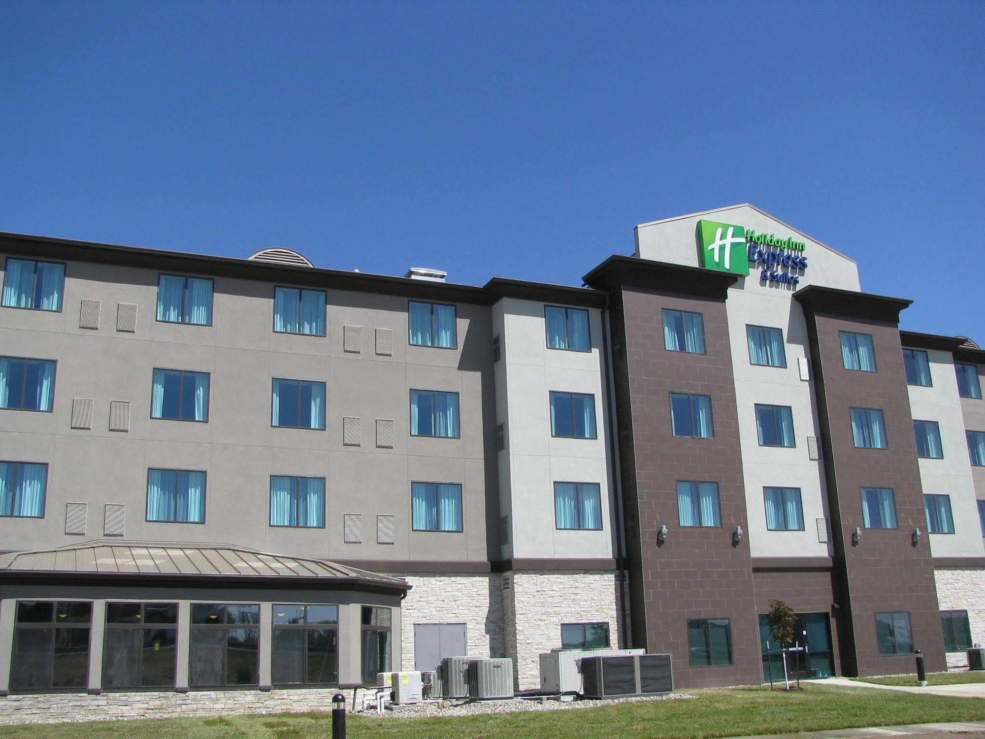 Holiday Inn Express Hotel & Suites North Kansas City By Ihg Exterior photo