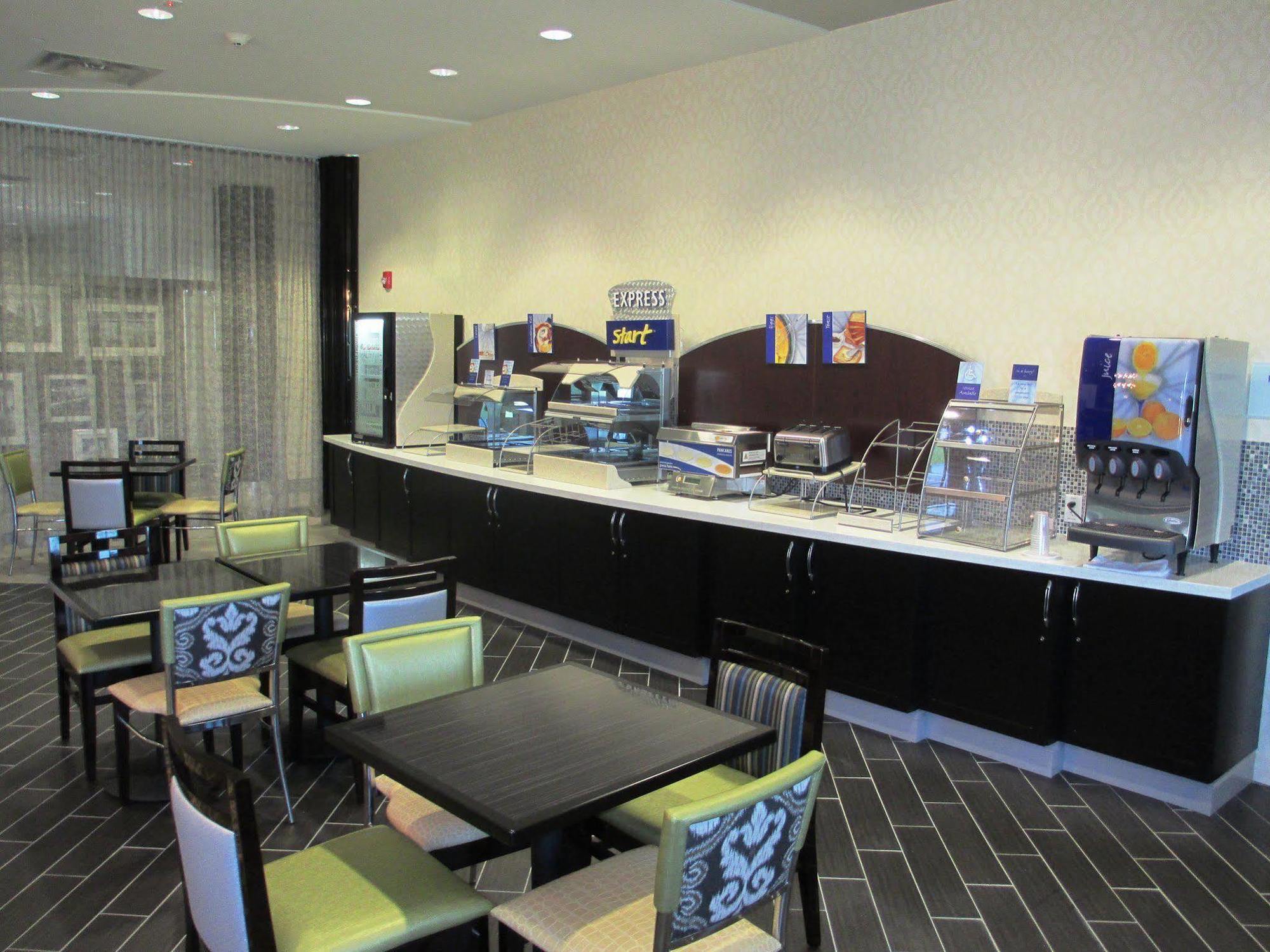 Holiday Inn Express Hotel & Suites North Kansas City By Ihg Exterior photo