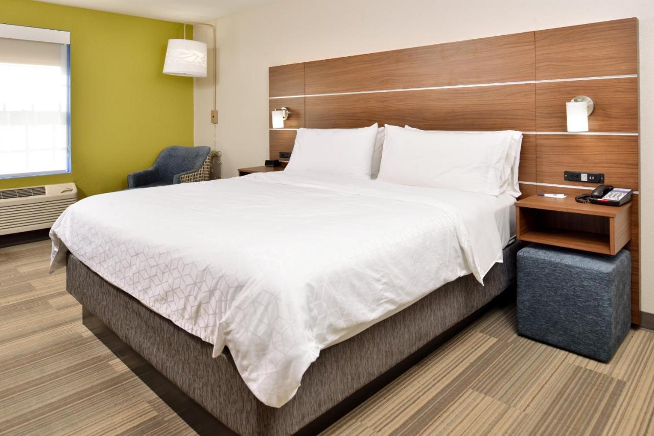 Holiday Inn Express Hotel & Suites North Kansas City By Ihg Exterior photo