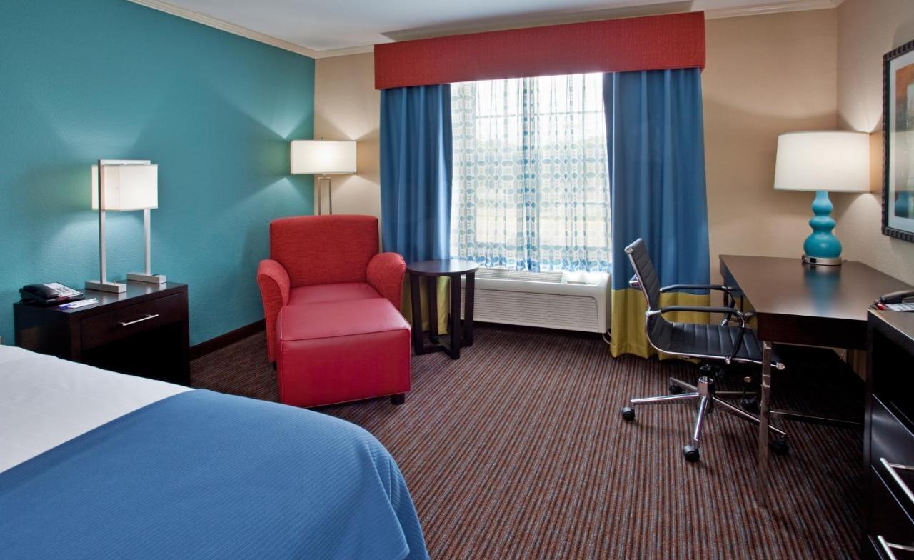 Holiday Inn Express Hotel & Suites North Kansas City By Ihg Exterior photo